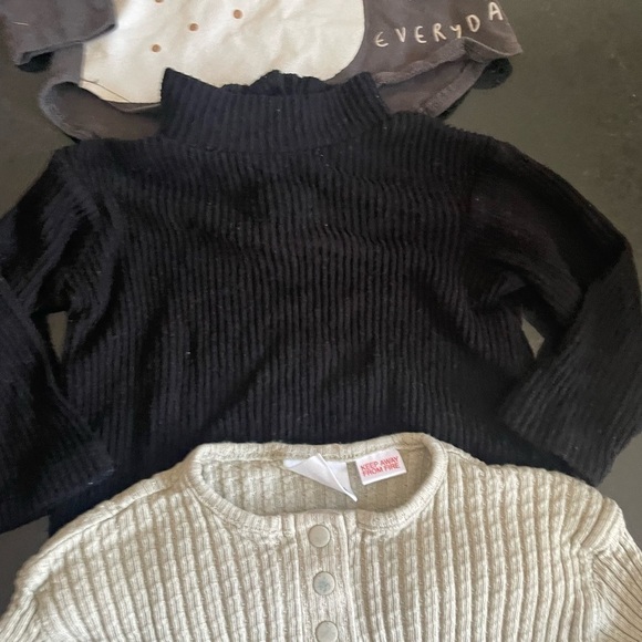 Zara Baby Girl Bundle of 3 Long Sleeve Tops Size 6-9 Months - Picture 3 of 6